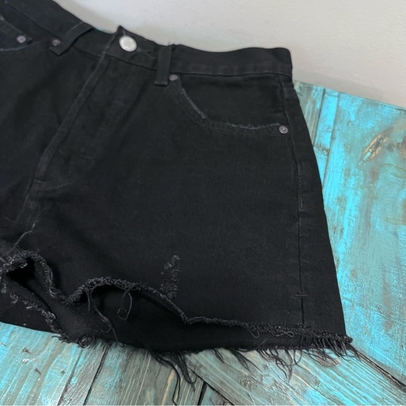 Aritzia Denim Forum The Yoko Short Black Size 27 Denim Casual - Picture 8 of 16